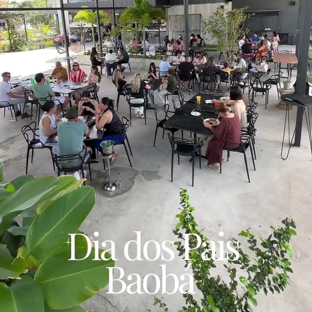 Dia dos Pais no Baobá, com a casa cheia.